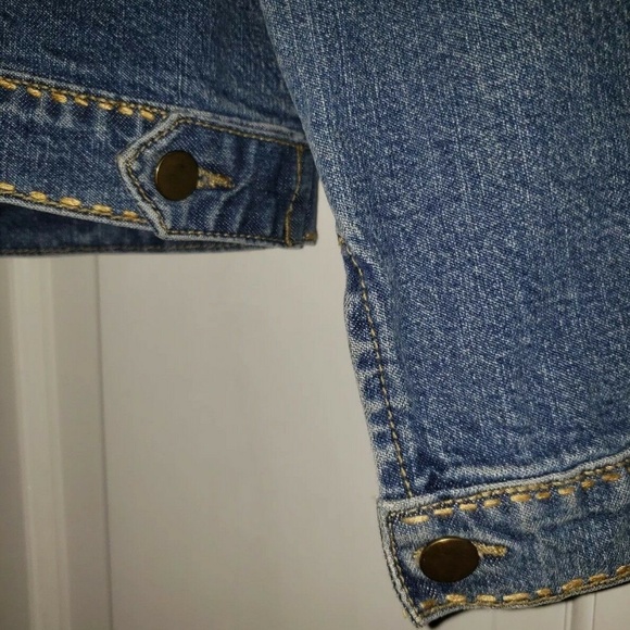 ❤ Embroidered Cowboy Jean Jacket - Picture 5 of 6